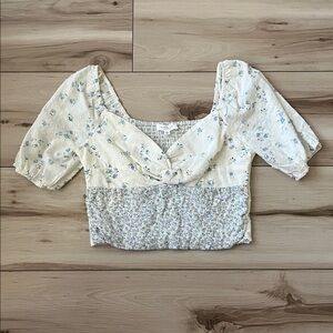 Kirious LA Floral Cotton Sweetheart Puff Sleeve Cream Blue Cropped Blouse